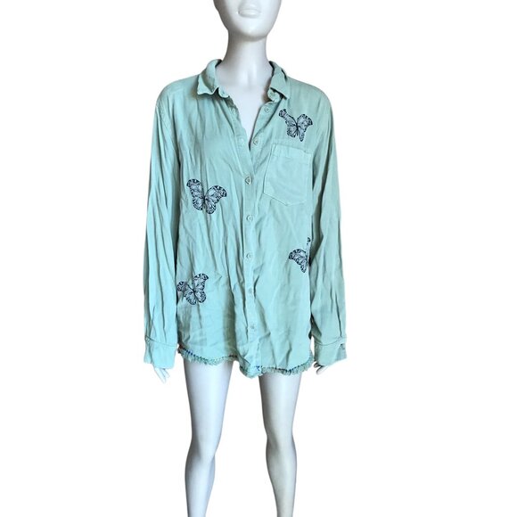Lauren Moshi Green and Black Graphic Button Up - Picture 2 of 5
